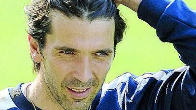 Buffon, la Juve e il gol-fantasma: «Quell'arbitro è un fenomeno»