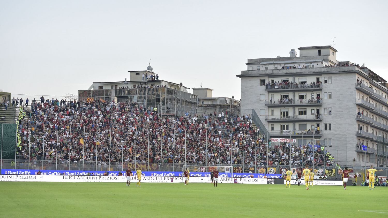 La guerra dei balconi per il miracolo Frosinone