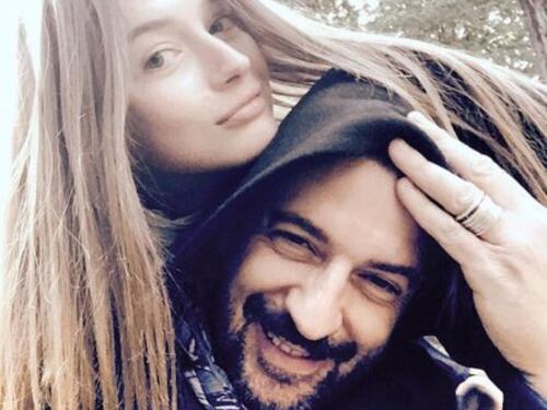 Denuncia la scomparsa della moglie La ritrova su Instagram con un altro