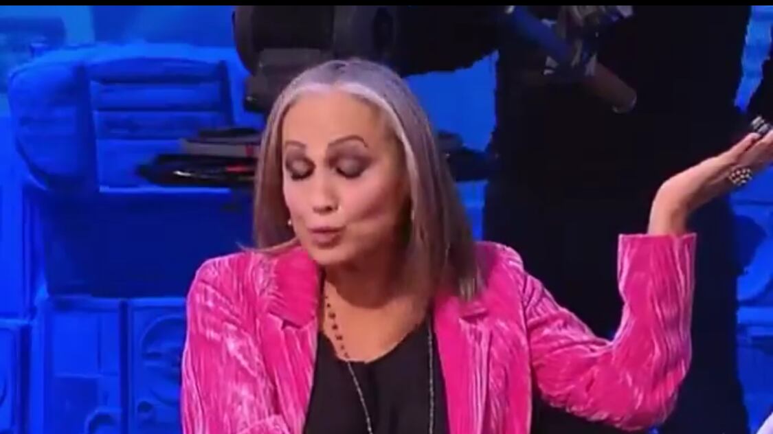 "Volevo mettermi in gioco". L'allievo di Amici scoppia in lacrime in diretta. La Celentano...