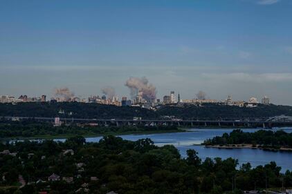 Raid di Mosca a Kiev: le immagini della distruzione 9