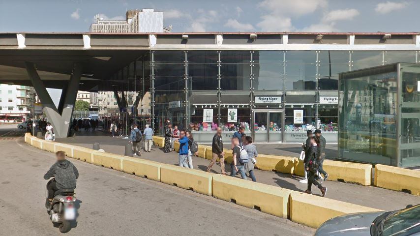 Napoli, sgominata banda di borseggiatori. Usavano parole in codice
