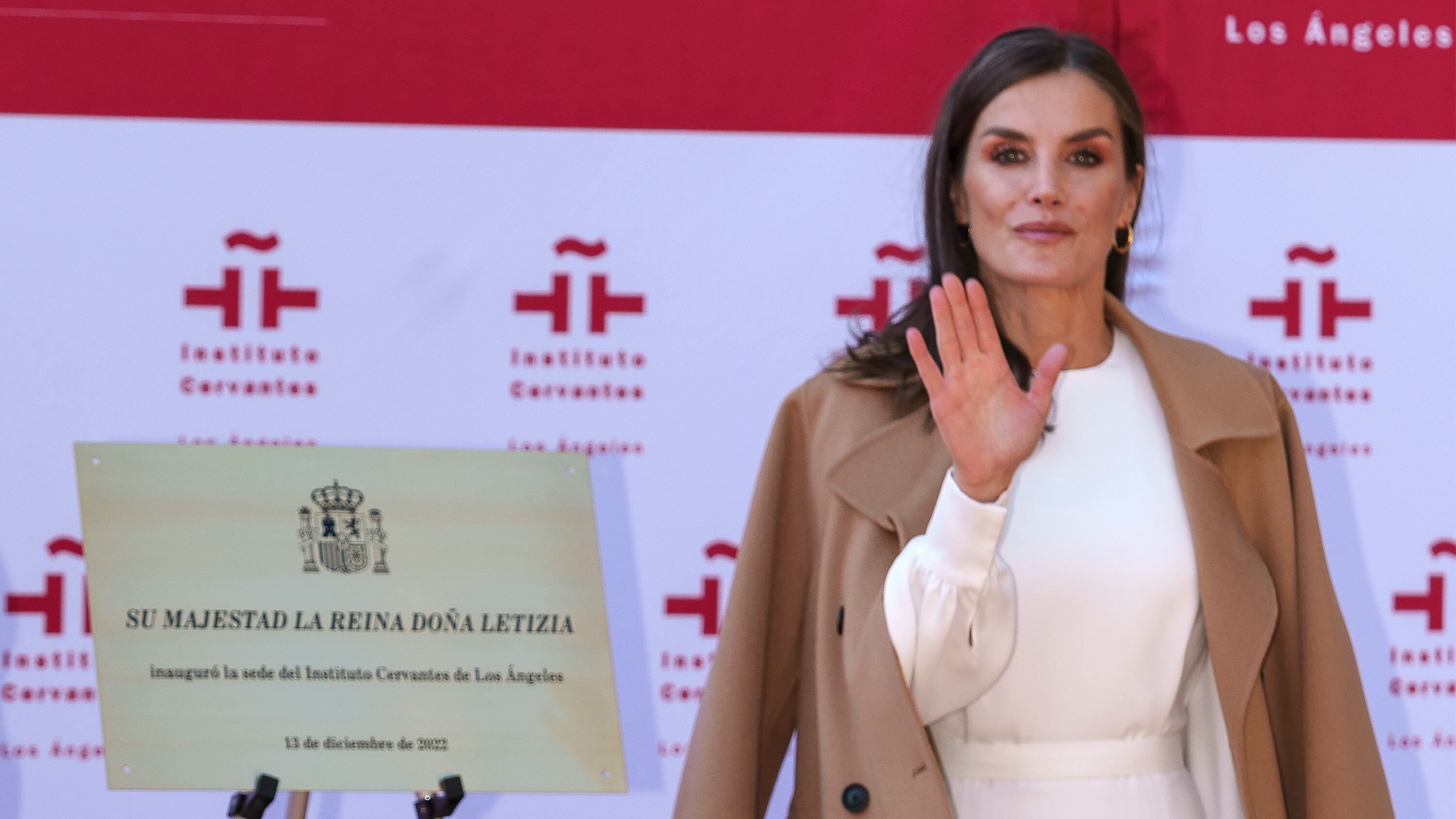 “Felipe sapeva del tradimento”. Nuove indiscrezioni sulla regina Letizia