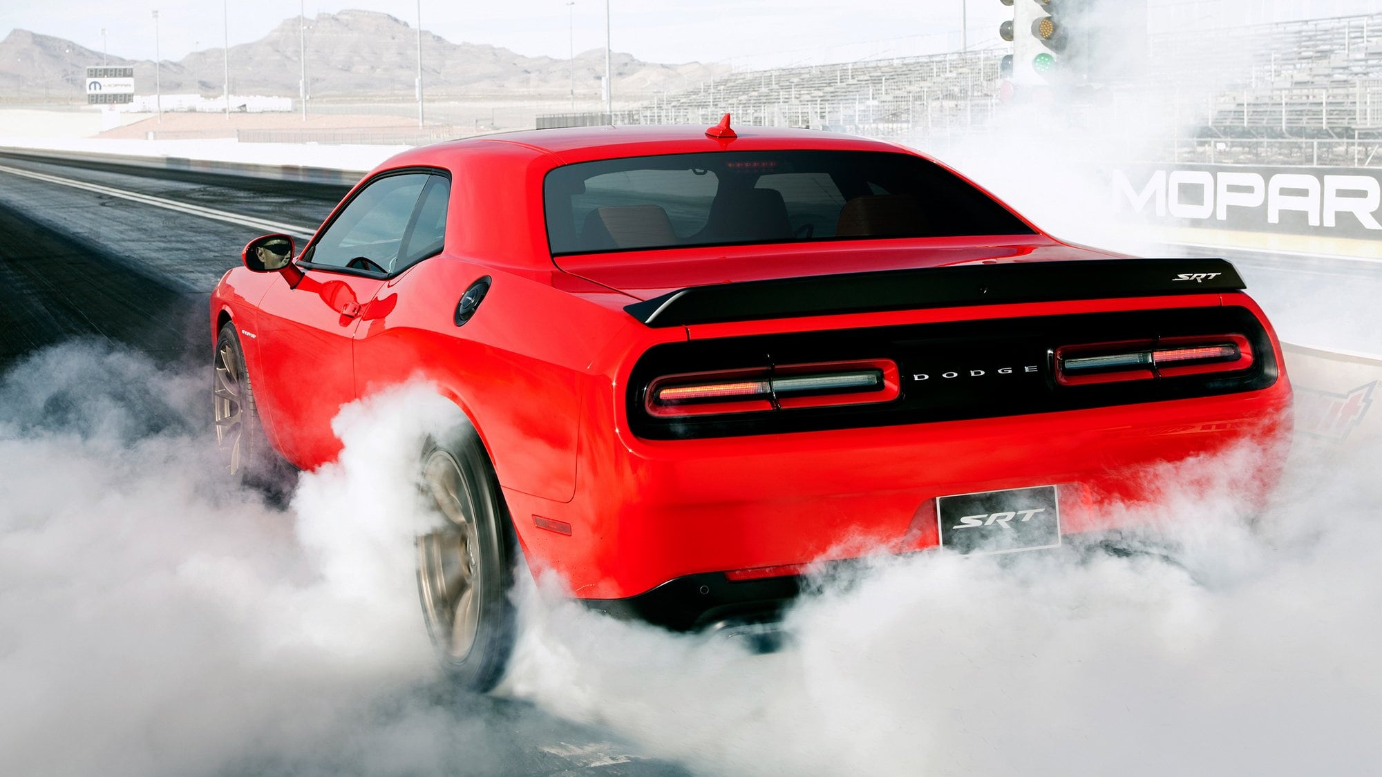 La Dodge Challenger mostra i muscoli