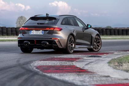 Audi RS5 Avant: le foto della prova su strada 1