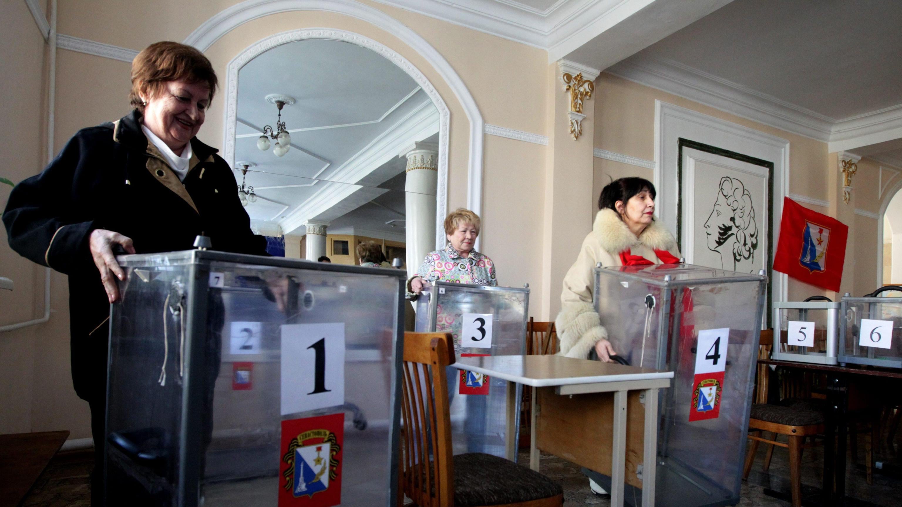 La Crimea si prepara al referendum. Il 21 Kiev firma l'accordo con l'Ue