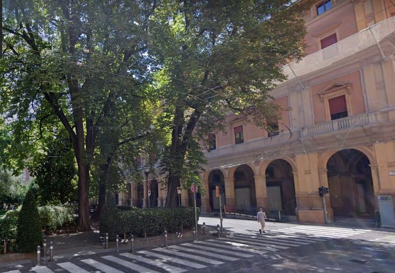 Bologna piazza Cavour