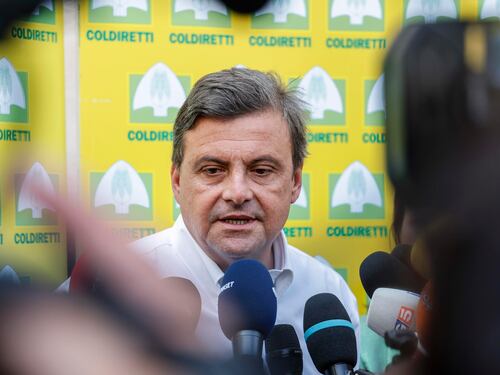 Calenda: "Ci ridono dietro. A Letta chiesto il minimo, se risponde no è colpa sua"