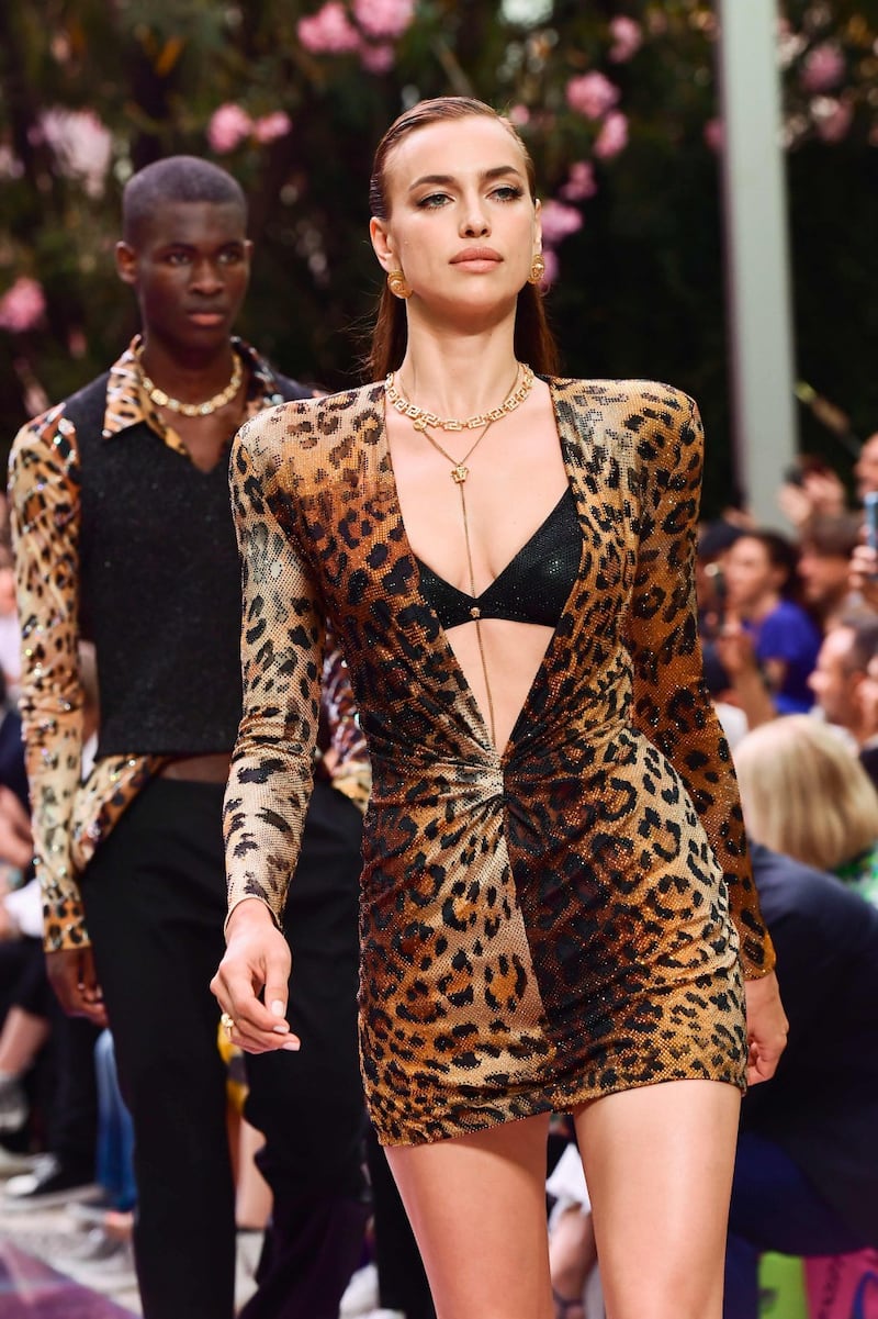 Irina Shayk più sexy che mai sulle passerelle italiane 5