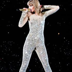 Taylor Swift: le foto e i look più sexy 9