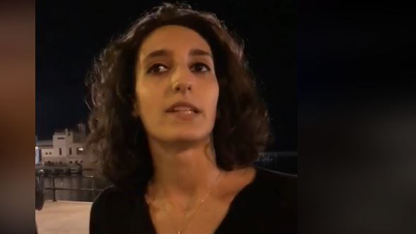 Non paga il parcheggiatore abusivo e trova l'auto danneggiata: lo sfogo della studentessa sui social
