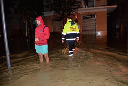 Chiavari: sott'acqua: danni e disagi causati dall'Entella 17