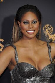 Emmy 2017, attrici hot sul red carpet 7