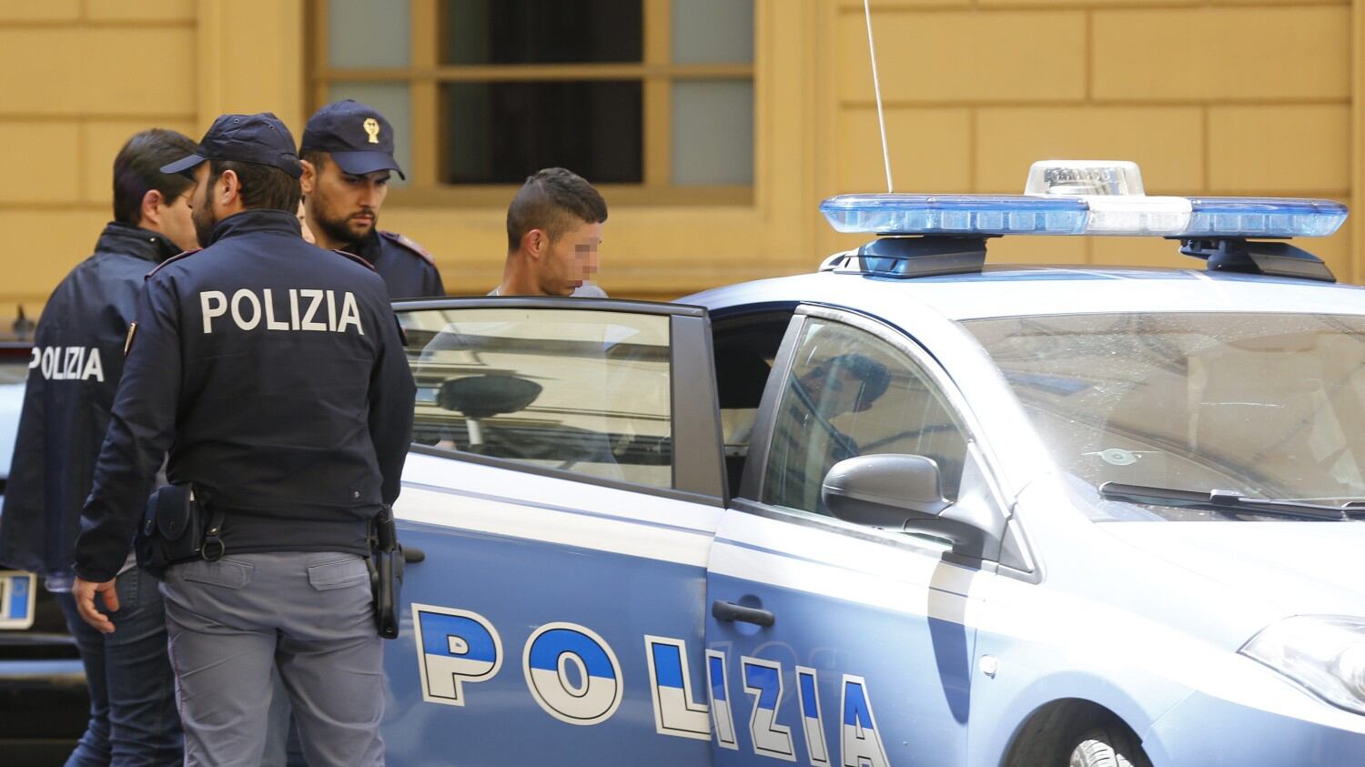 Incidente, la sorella del rom che ha ammazzato la filippina: "Tranquilli, fate poca galera"