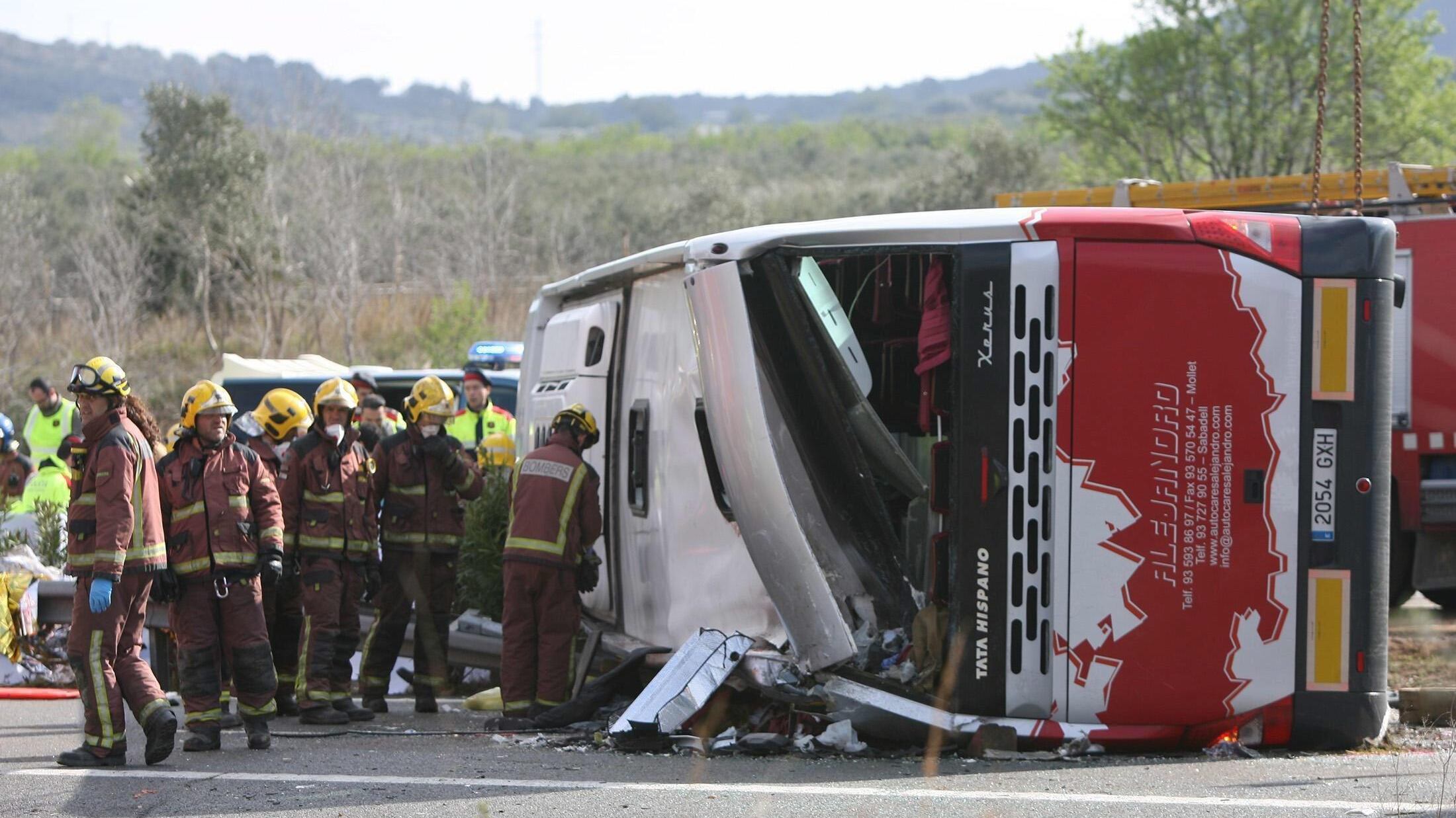 Catalogna, si schianta pullman: 13 studentesse morte
