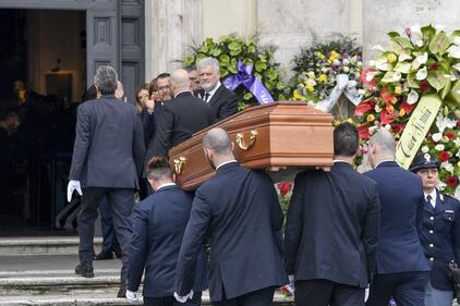 I funerali di Fabrizio Frizzi 8