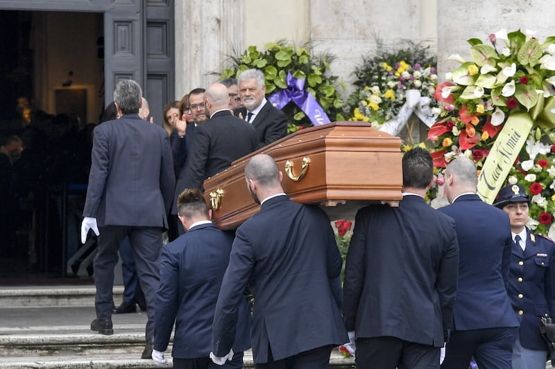 I funerali di Fabrizio Frizzi 8