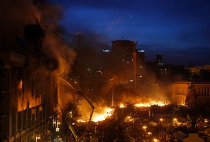 Almeno 25 morti negli scontri in Ucraina 6