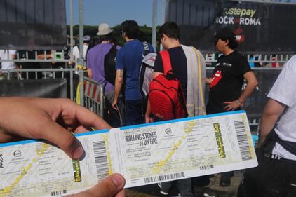 I fan in attesa del concerto dei Rolling Stones a Roma 1