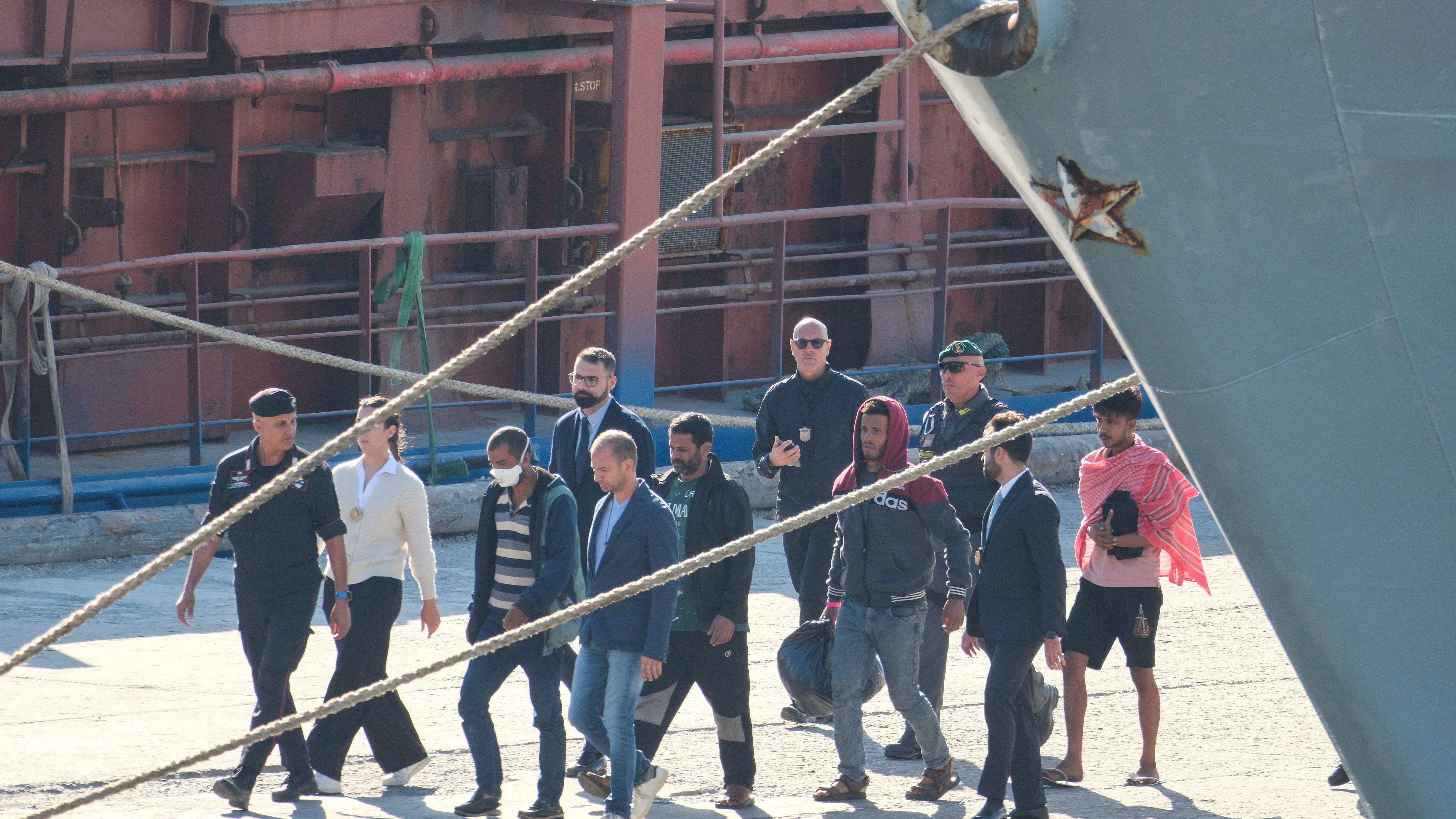 Albania e migranti: nuovi Cpr e strategia Ue per il blocco navale, cosa cambia