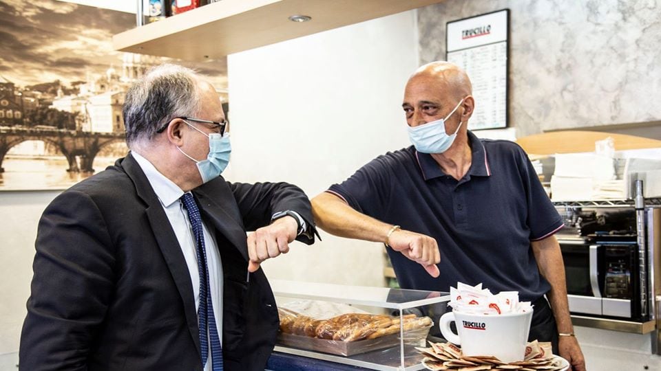 "Scommessa vinta". Gualtieri si fa i complimenti. Ma in migliaia aspettano la cig