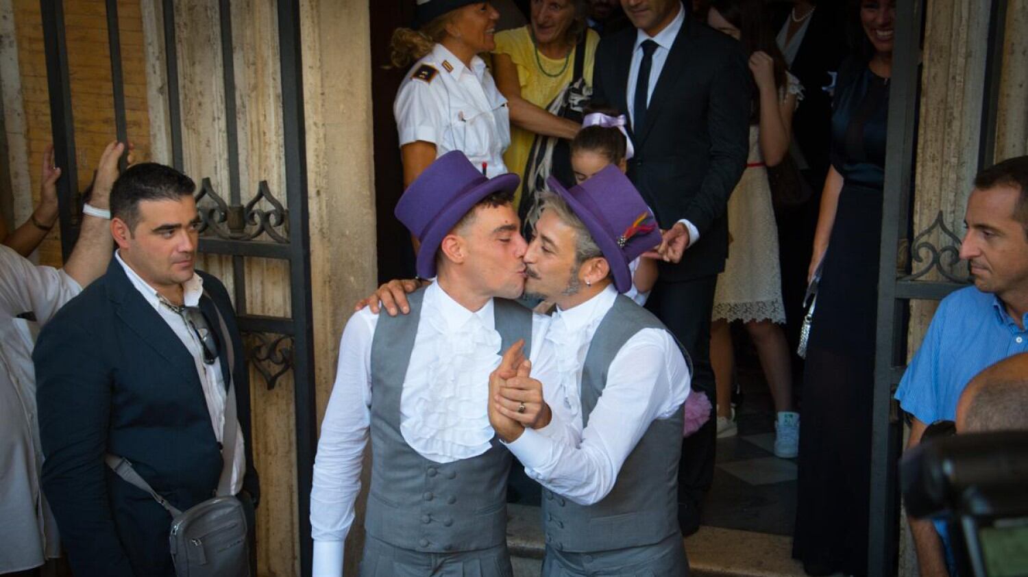Le unioni civili sono legge ma dimenticano i sentimenti