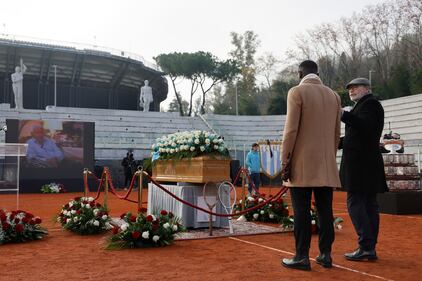 L'omaggio sulla terra rossa per il re del tennis italiano 2