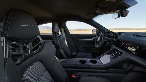 Porsche Taycan Turbo GT, guarda tutte le foto 6