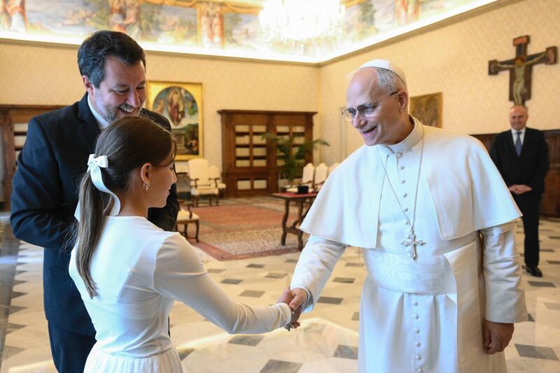 Matteo Salvini e la figlia Mirta in udienza da Papa Leone XIV 18