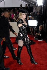 Madonna mostra il lato B ai Grammy 5