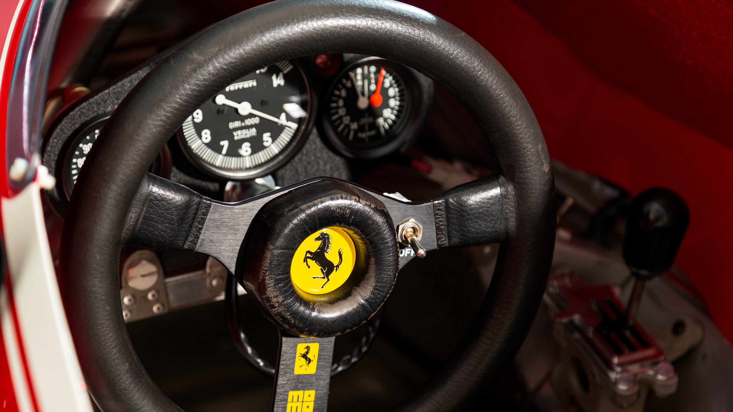 La Ferrari porta diverse novità e si traveste da Red Bull