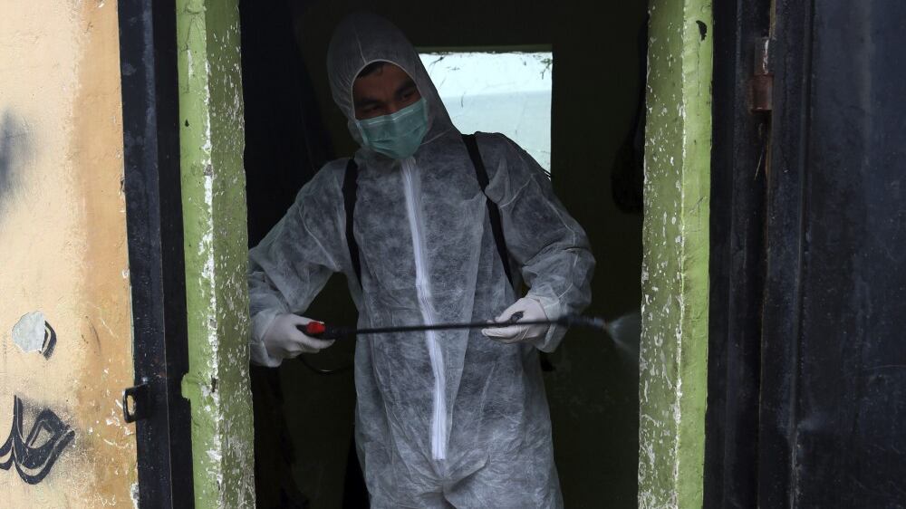 Il nuovo allarme: "L'ossigeno è al limite". Scarseggia l'aria per reparti e bombole