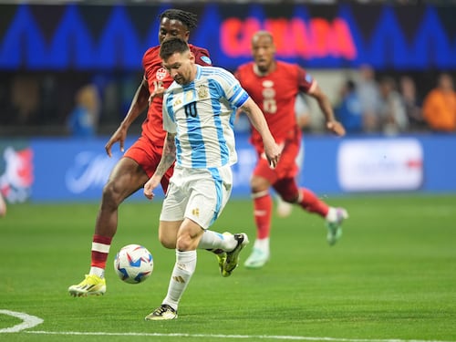 Copa America, l’Argentina batte 2-0 un coriaceo Canada. A segno Lautaro e Alvarez