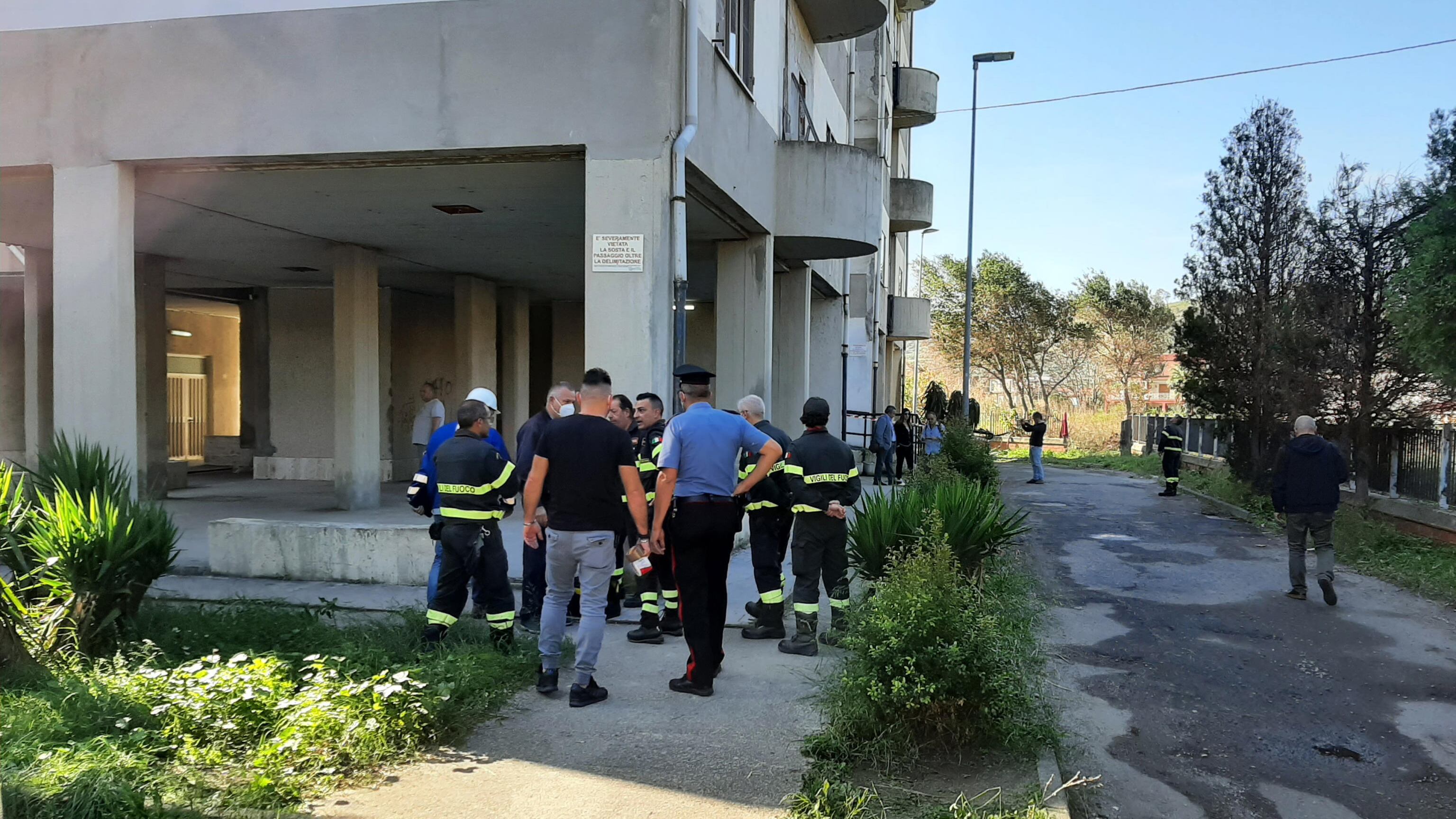 Tragedia a Catanzaro. La loro casa va a fuoco muoiono tre fratelli