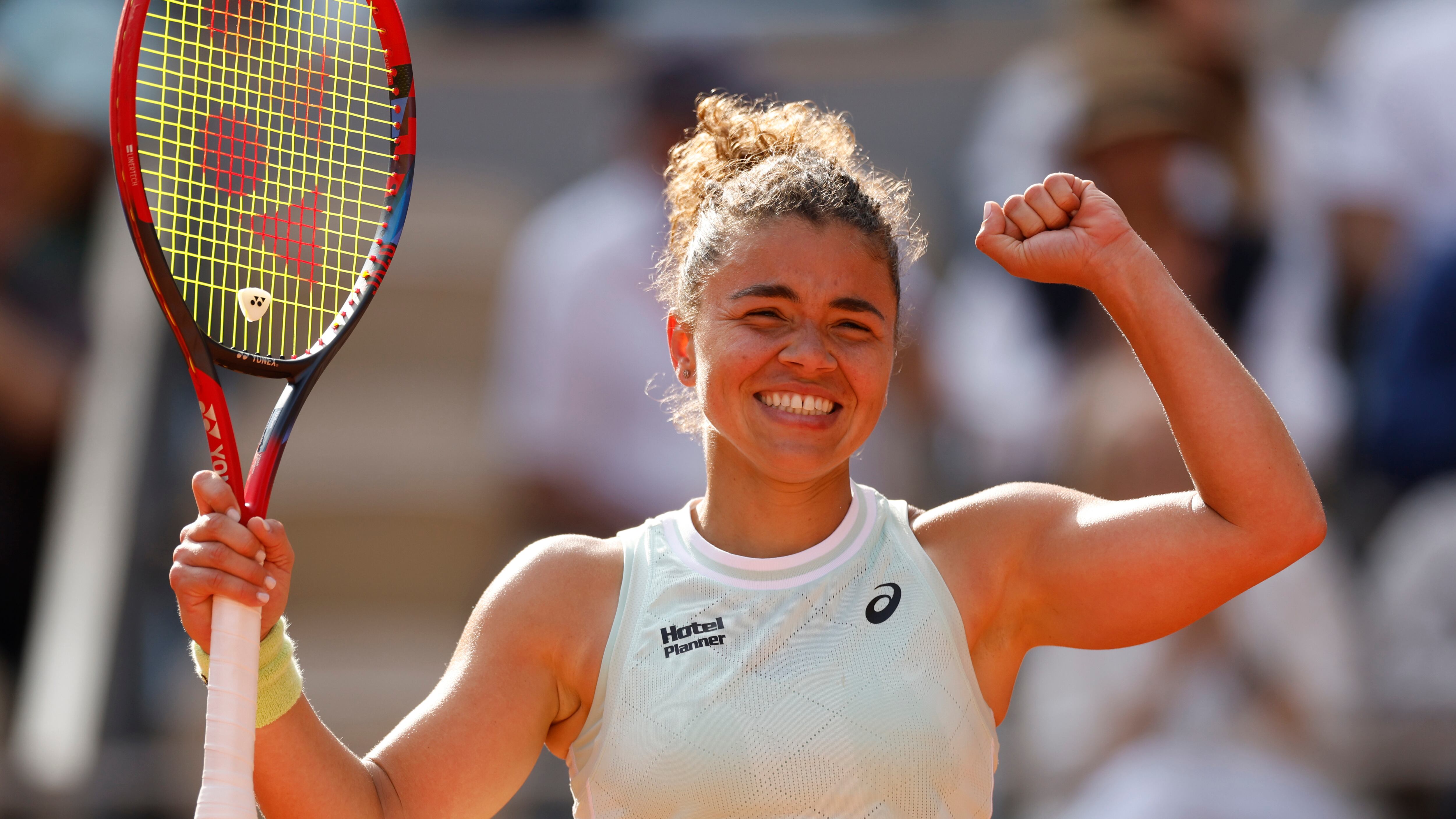 Roland Garros, magnifica Jasmine Paolini: domina Andreeva e va in finale