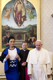 Papa Francesco riceve in Vaticano la sceicca del Qatar 12