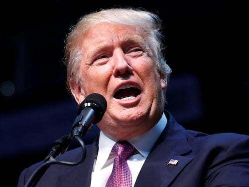 Trump insiste con il muro anti immigrati: "Lo farò e pagherà il Messico"