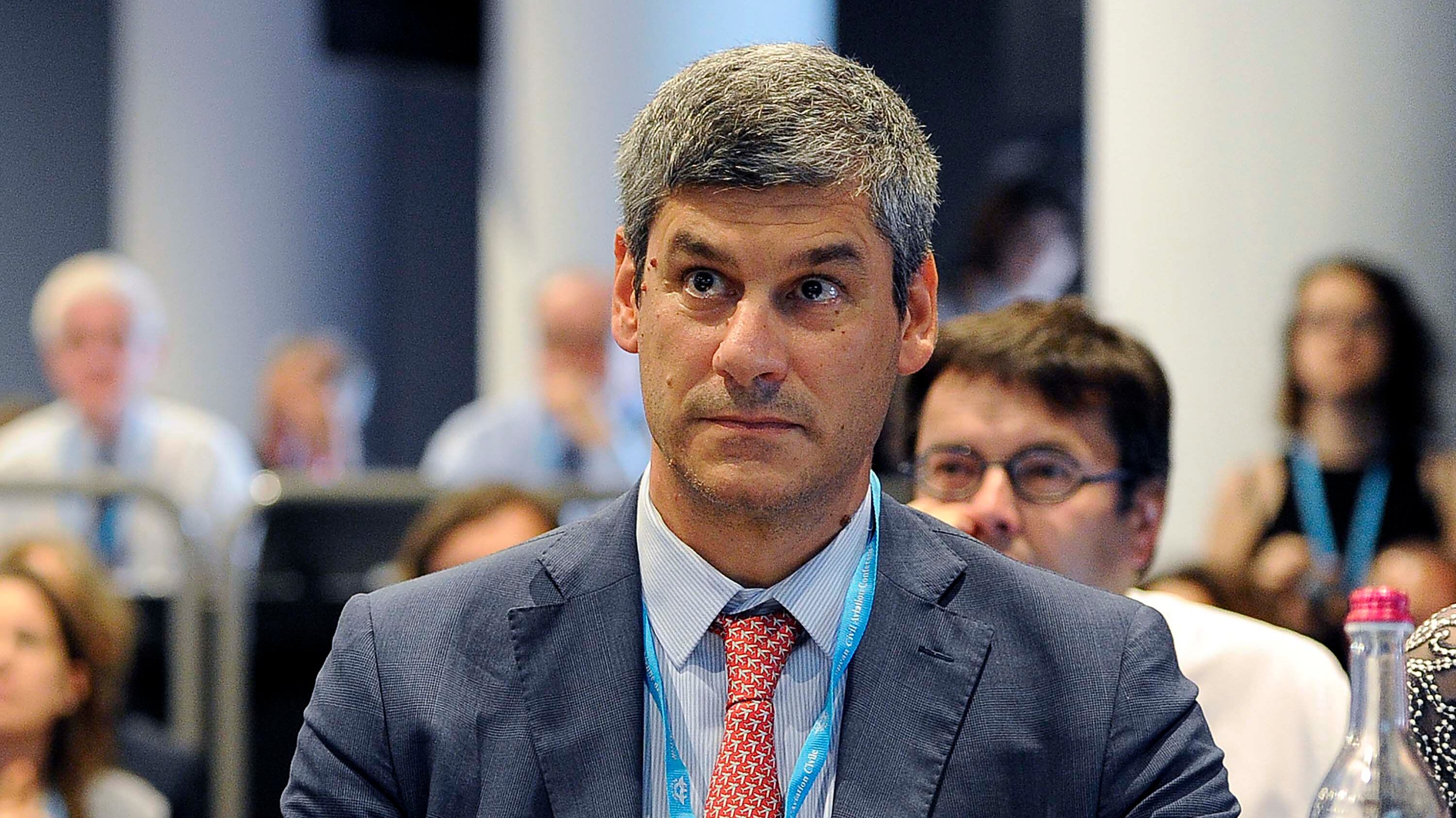 "Pressioni sui vertici dell'aeroporto di Lampedusa". Indagato il dg di Enac Quaranta