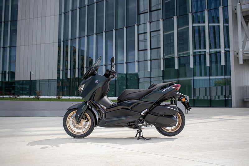 Yamaha XMAX 300 Tech Max: guarda la gallery 3