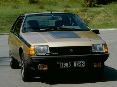 Renault Fuego, guarda la gallery 20