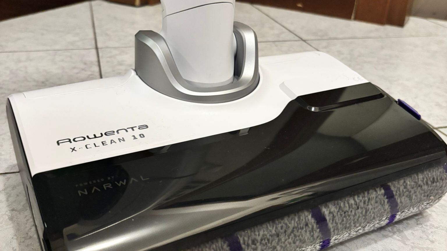 Rowenta X-Clean 10, la lavapavimenti che si autopulisce a un prezzo equo