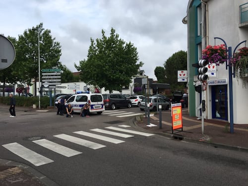 Incarcerato e subito liberato. E il jihadista di Rouen ha potuto sgozzare il parroco