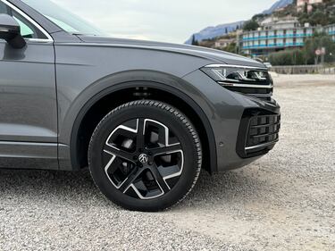 Nuova Volkswagen Touareg 2024, guarda la gallery del nuovo SUV  6