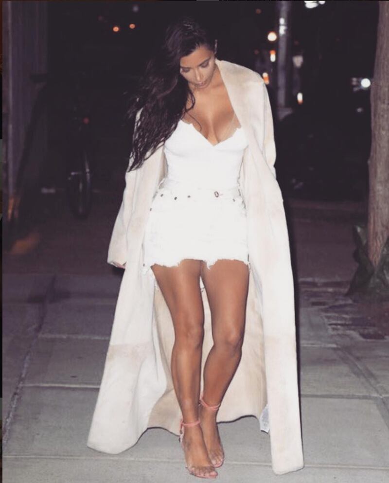 Kim Kardashian, tra passerelle e selfie hot 7