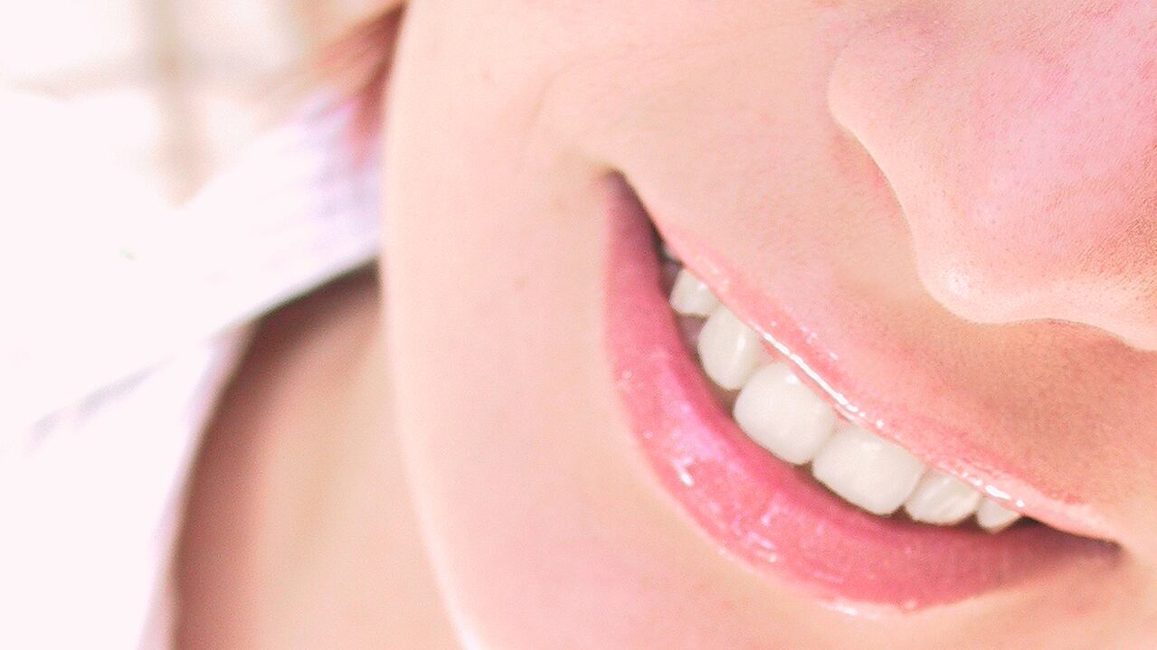 Alitosi: ecco come combatterla