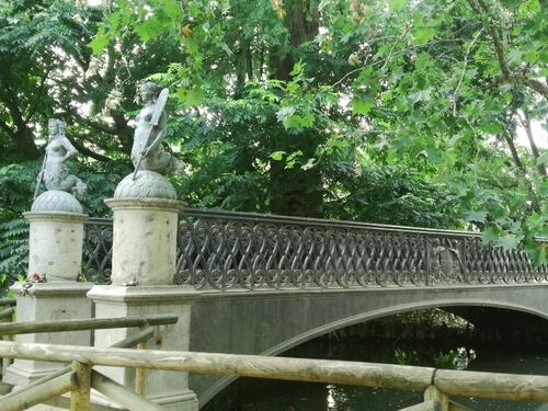 Milano, Parco Sempione e la leggenda del ponte delle sirenette