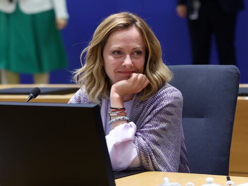 "Siamo primi per fondi ricevuti e obiettivi". Meloni esalta il primato italiano sul Pnrr