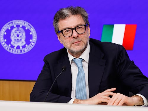 Dfp, Giorgetti mette i conti in sicurezza