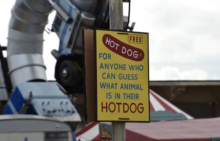 Benvenuti a Dismaland, il tetro parco giochi di Banksy 19