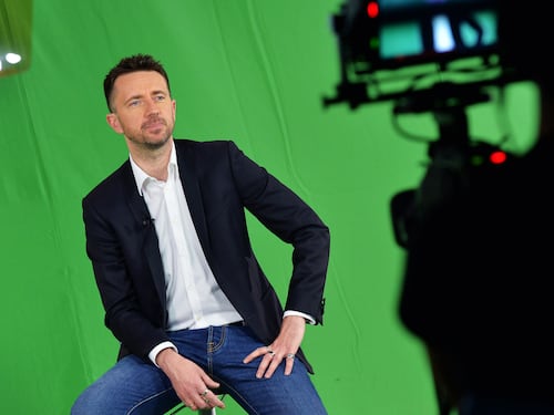 "Giovani fascistelli in erba". E i giornalisti querelano Scanzi